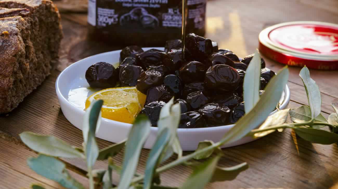 Öncü | Siyah Zeytin ile Sofranızda Geleneksel Lezzet